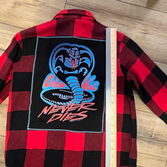 UPCYCLED YOUTH OOAK HANDCRAFTED COBRA KAI FLANNEL BUTTON SHIRT SIZE 8 - Picture 9 of 11
